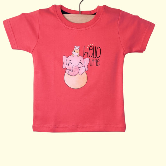 Coral pink baby t-shirt with round neck and short sleeves in soft cotton